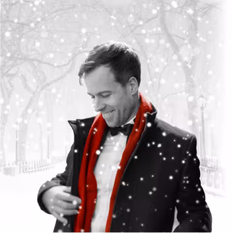 Luke McMaster - A Christmas Serenade